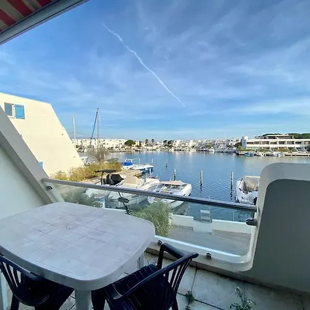 Les Arpeges Vue Marina Apartment