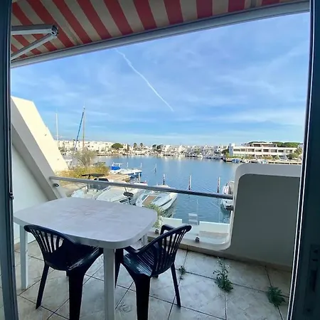 Les Arpeges Vue Marina Apartment